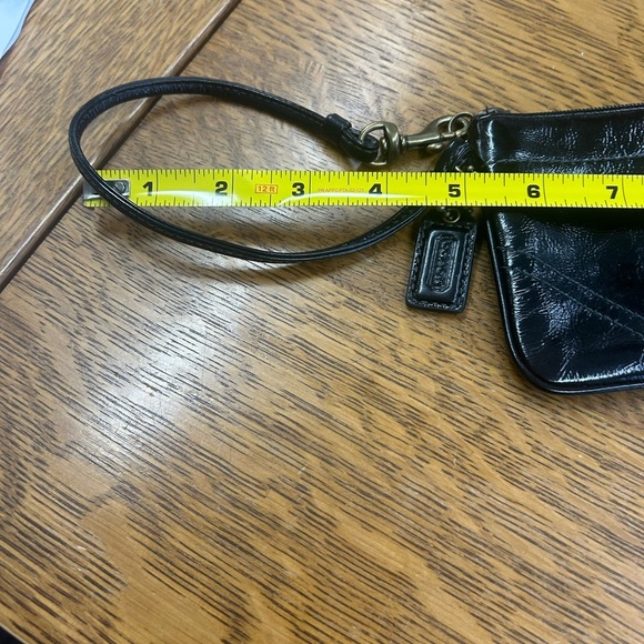 Vintage Coach Black Patent Leather Wristlet - Zipper Closure Wallet - Picture 10 of 10